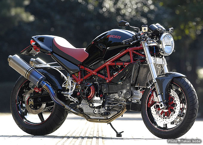 DUCATI MONSTER S4   （Revell）