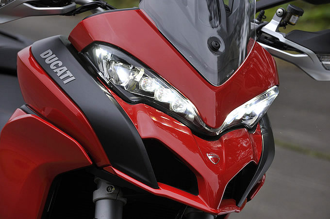 Multistrada1200 DVT 　オプション　シート前後セット