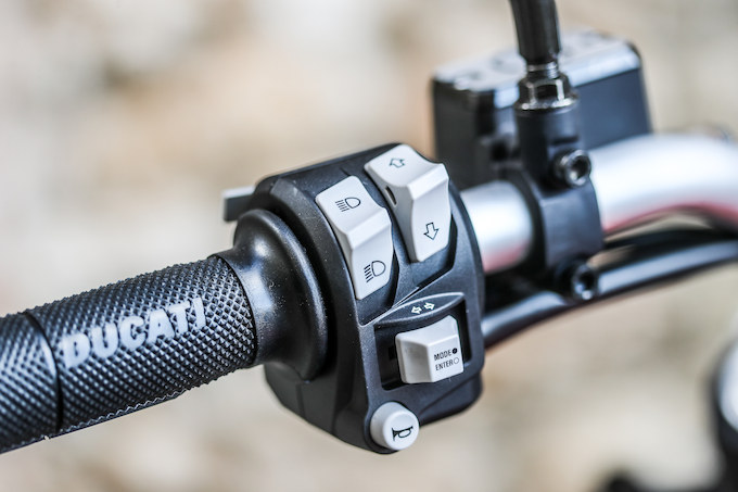 スクランブラー・アイコンの画像