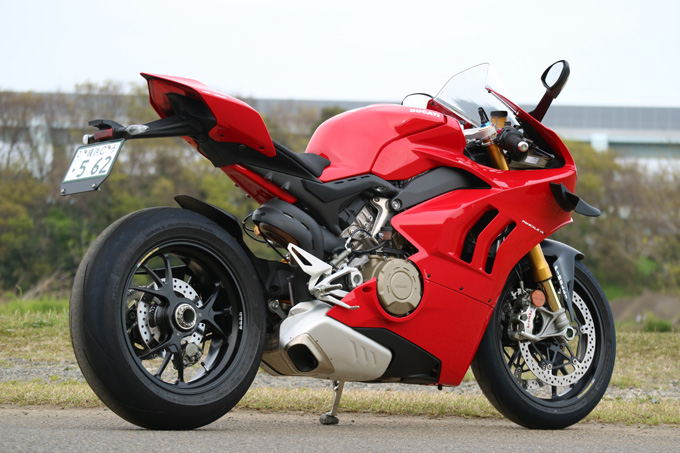 「Ducati Panigale V4S（パニガーレ V4S）試乗記」誰もが楽しめる214馬力にリボーンの画像