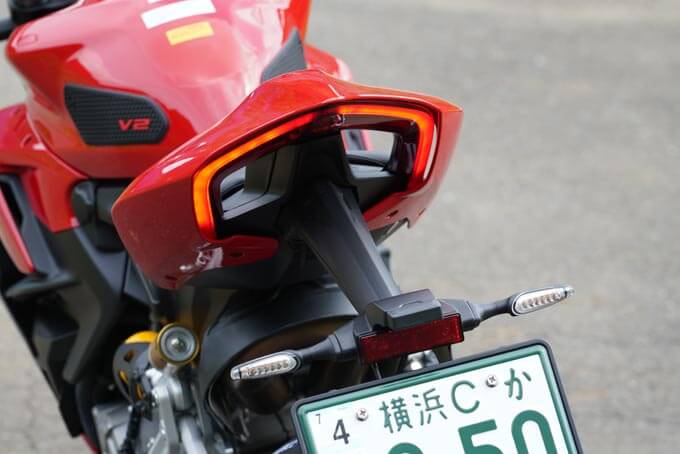 ドゥカティのストリートファイターV2を試乗インプレッション！スーパーバイクの血統を受け継ぐサラブレッド17画像