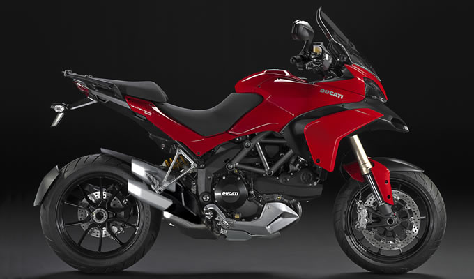 ムルティストラーダシリーズ 2010年式モデルカタログ