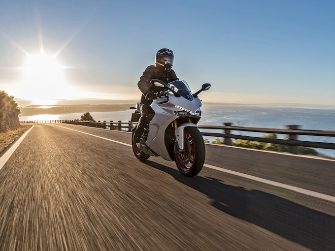 スーパースポーツシリーズ 2018年式モデルカタログ