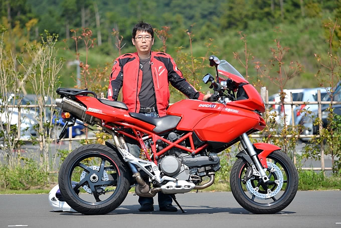 ムルティストラーダ1100の画像