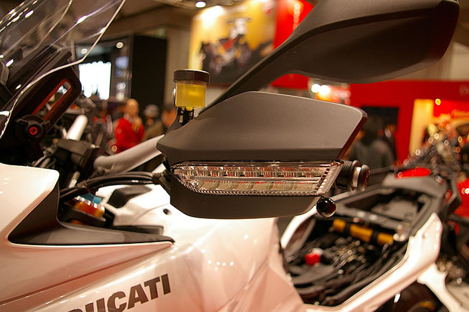 東京モーターサイクルショー DUCATIブースレポートの画像