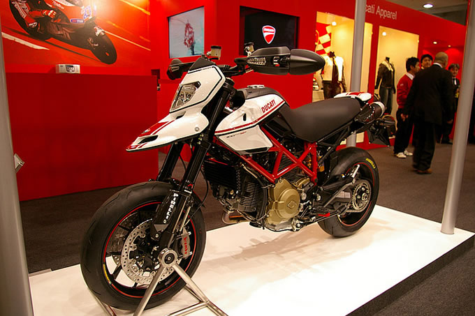 東京モーターサイクルショー DUCATIブースレポートの画像