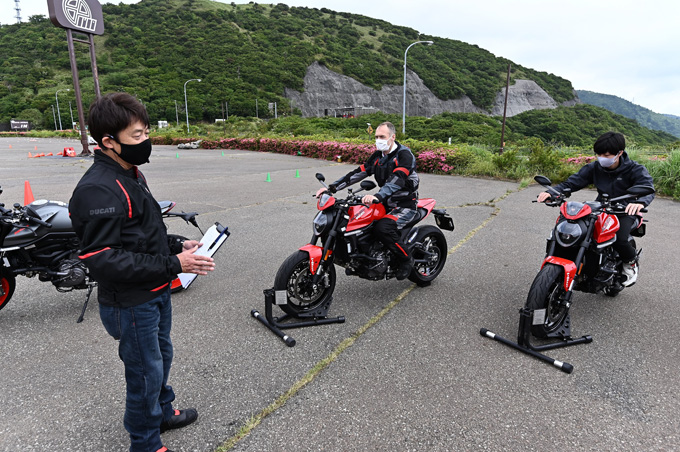 ドゥカティ新型モンスターを自在に操る！日本初開催となるライディングアカデミー「DRE Road with Monster」の10画像