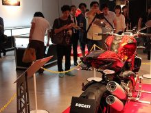 #017 モンハン展でMonster1200モンスターハンターバージョン展示の画像