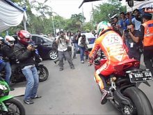 Nicky Hayden Rides Ducati in Jakarta Cityの画像