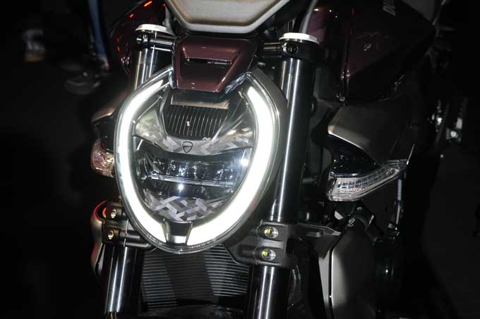 【DUCATI ニューXDiavel V4プレス発表会】この世で最高に超絶エキサイトなクルーザー、V4エンジンを備え大きく生まれ変わる！！　06画像