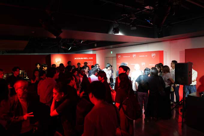 【DUCATI ニューXDiavel V4プレス発表会】この世で最高に超絶エキサイトなクルーザー、V4エンジンを備え大きく生まれ変わる！！　13画像