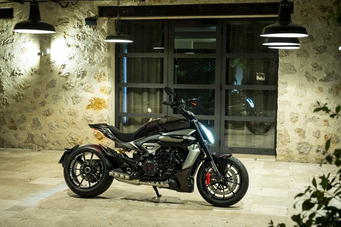 【DUCATI ニューXDiavel V4プレス発表会】この世で最高に超絶エキサイトなクルーザー、V4エンジンを備え大きく生まれ変わる！！　15画像