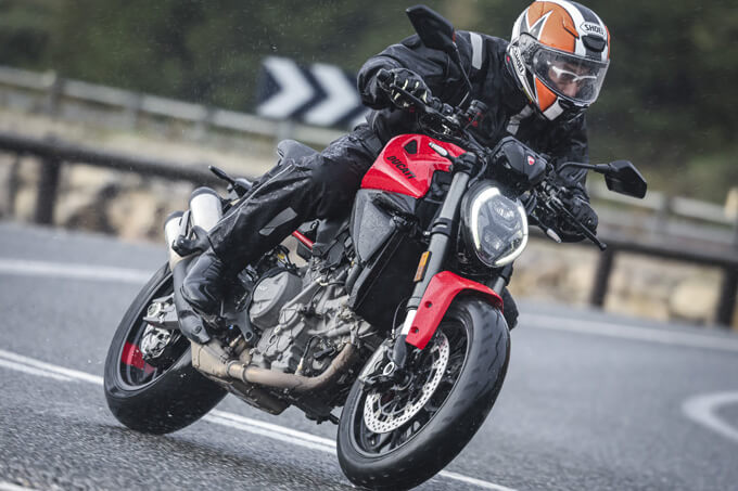 【ドゥカティ 新型モンスター 海外試乗記】伝統を受け継ぎつつ“最も乗りやすいドゥカティ”へと深化 05画像