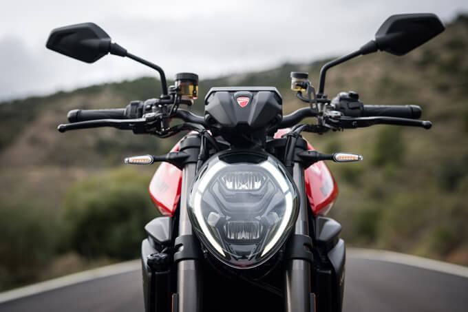 【ドゥカティ 新型モンスター 海外試乗記】伝統を受け継ぎつつ“最も乗りやすいドゥカティ”へと深化 11画像