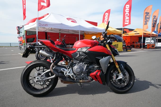 第11回JAIA輸入二輪車試乗会・展示会　ドゥカティブースレポート　『Panigale V2S』ショートインプレあり！の画像02